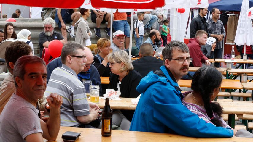 Nuernberg , 11.06.2016..Ressort: Lokales Fotografie: Stefan  Hippel..Strassenfest am Aufsessplatz , gegen Rasismus und Diskriminierung,