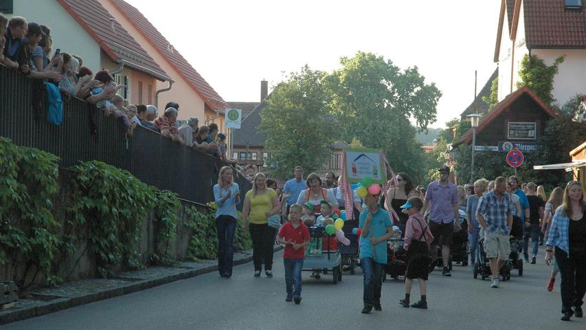 Rednitzhembach lässt bei der Kirchweih die Puppen tanzen