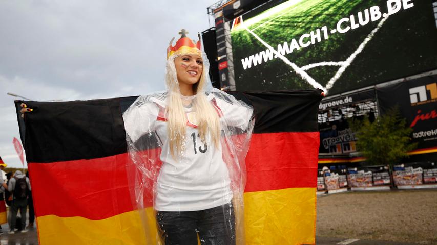 DigiTizerArt Fußballschal Deutschland Deutschland Fußball Fans Schals  Weltmeisterschaft Nationalmannschaft Jubelschal (Style- A) : :  Fashion