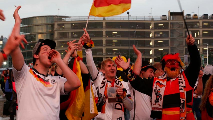 Deutschland-Fans jubeln: 
