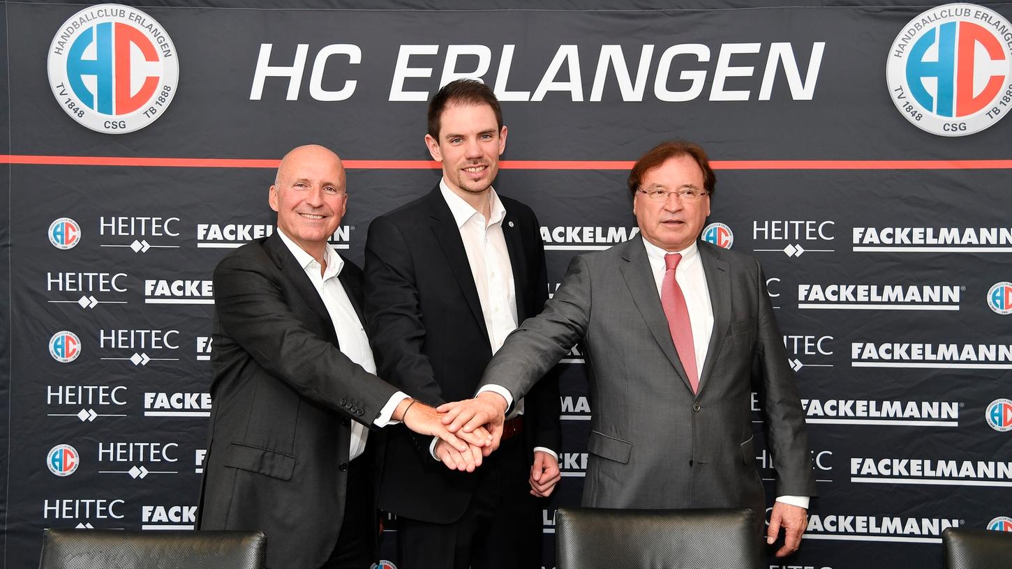 Von links: Alexander Fackelmann (Geschäftsführender Gesellschafter Fackelmann GmbH & Co. KG ) Rene Selke (Geschäftsführer HC Erlangen HCE ) Richard Heindl (Vorstandsvorsitzender HEITEC AG).
