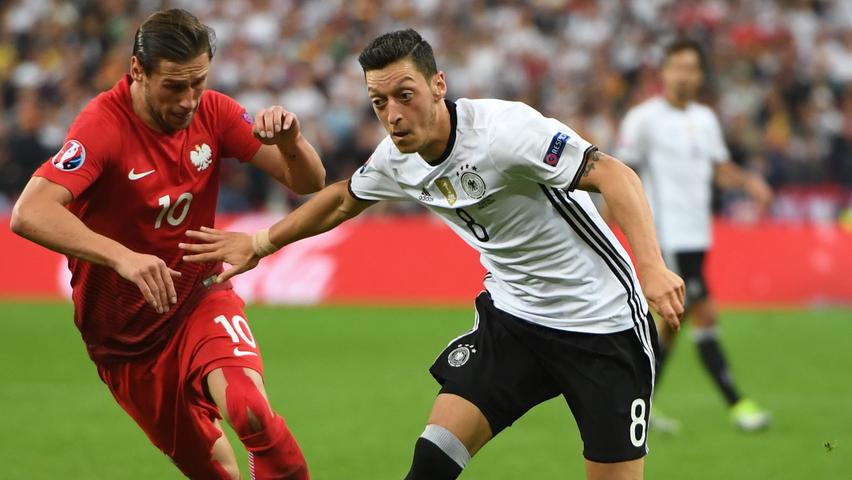 War da und wieder nicht. Sollte das deutsche Spiel lenken, was ihm nach der Pause ein bisschen besser gelang. Noch zu wenig. kicker: 4 | User: 4,5 (55 Stimmen)