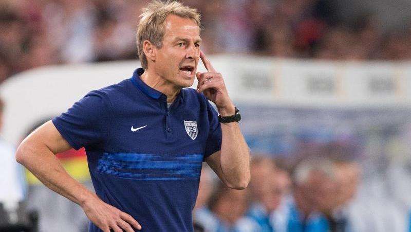 In den USA gescheitert, im Ländle gefragt? Jürgen Klinsmann könnte bald vielleicht wieder für den VfB tätig werden.