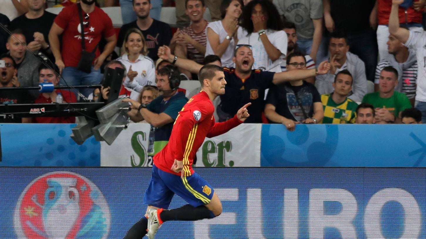 Stürmisch! Alvaro Morata brachte Spanien beim locker-leichten Erfolge gegen Spanien auf die Siegerstraße. 