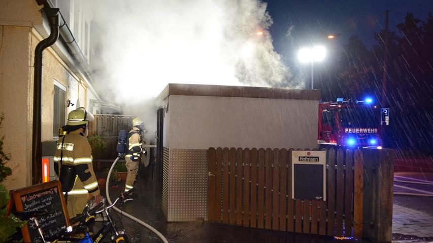 Gartenhütten und Gaststätten-Anbau in Flammen: Zwei Brände in Fürth