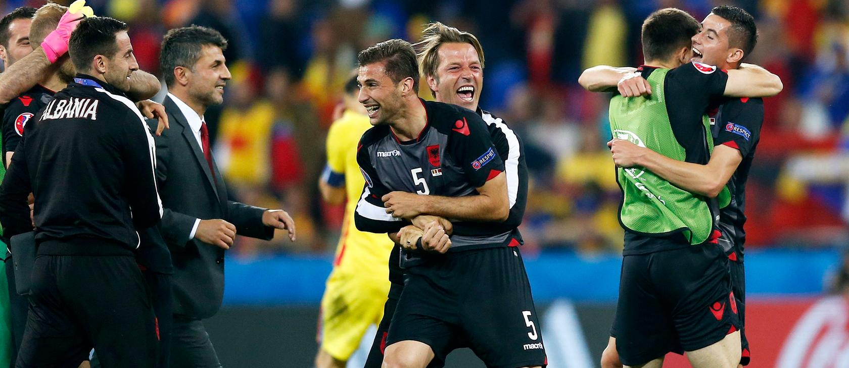 Grenzenlose Freude: Nach dem Sieg  gegen  Rumänien winkt den Albanern das Achtelfinale.