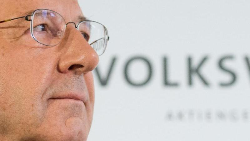 Hans Dieter Pötsch, Aufsichtsratsvorsitzender der Volkswagen AG, hat einer neuen Aussage zufolge Hinweise zu Milliarden-Risiken erhalten, lange bevor VW die Finanzwelt ins Bild setzte.
