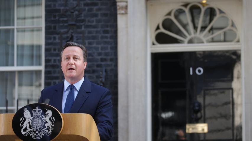 Auch für ihn hat die Abstimmung der Briten weitreichende Folgen: Premier David Cameron erklärte am 24. Juni 2016 in der Downing Street seinen Rücktritt. Er war Befürworter der EU, ab Oktober solle eine neue Regierung "das Schiff lenken".