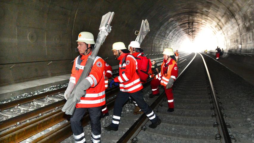 Probe für den Ernstfall: Großübung des BRK im Burgbergtunnel