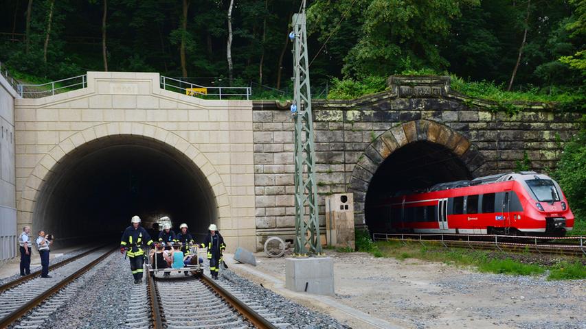 Probe für den Ernstfall: Großübung des BRK im Burgbergtunnel