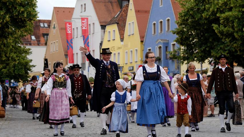 Höhepunkt des 41. Bayerischen Nordgautags: Festzug durch die Altstadt