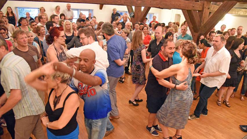 Ritmos Latinos: Schwabach tanzt Tango und Salsa