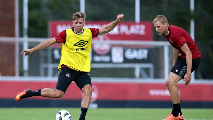 Auch Niclas Füllkrug (li.) und Hanno Behrens nahmen am Training teil. Ersterer wird aktuell mit dem FC Ingolstadt in Verbindung gebracht - wie lange er noch Nürnberger ist, bleibt abzuwarten.