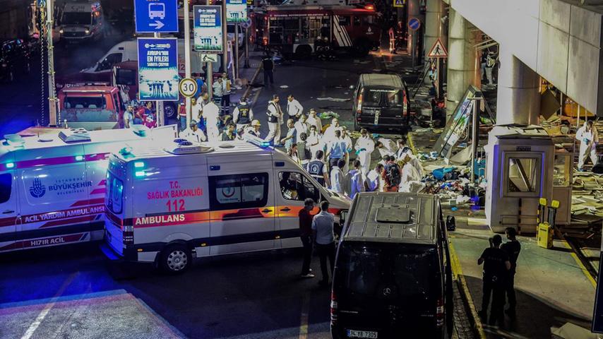 Terroristen richten Blutbad am Istanbuler Flughafen an