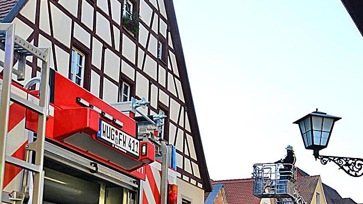 Küchenbrand in der Weißenburger Altstadt rasch gelöscht