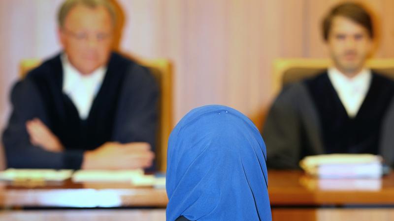 Die Jurastudentin klagte vor dem Gericht gegen Einschränkungen beim Rechtsreferendariat wegen des Tragens eines Kopftuchs.