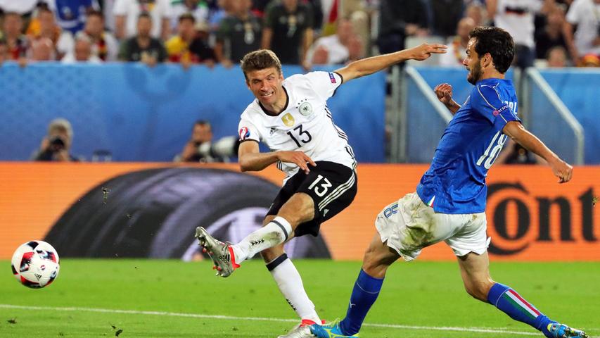 Ackerte unermüdlich neben Özil, brachte aber nicht viel zu Wege. Der fabelhafte Thomas Müller von 2014 will bei dieser EM einfach nicht zünden. Seinen Elfmeter verschoss er zudem.
 kicker: 4 | User: 3,8 (70 Stimmen)