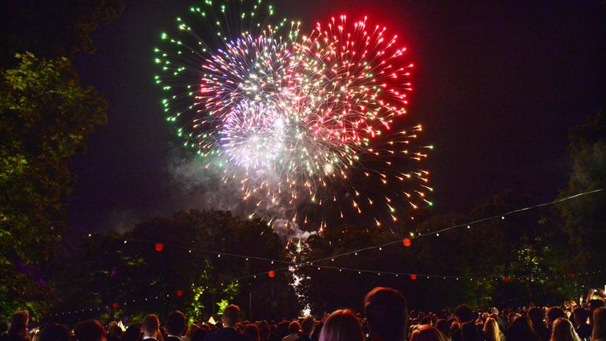 Würdiger Abschluss: Feuerwerk und Show beim Schlossgartenfest
