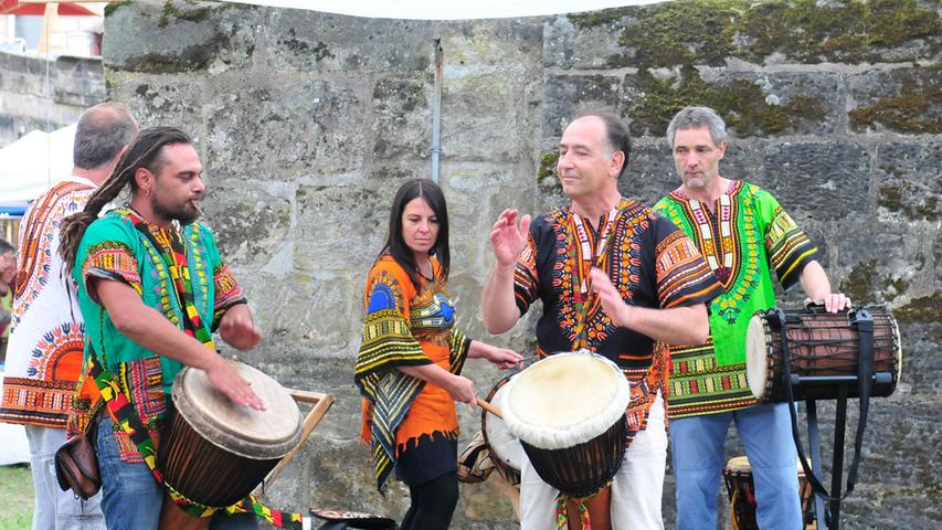 Trommeln und Tanz: Traditionelle Afrika-Kulturtage in Forchheim