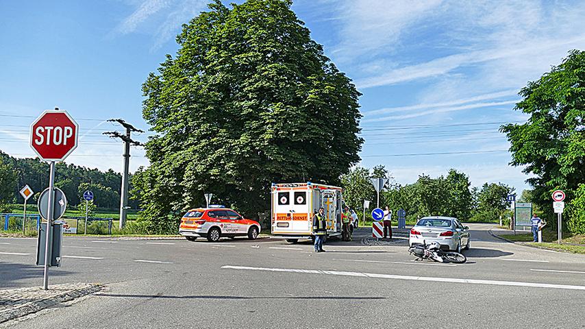 Motorradfahrer bei Pleinfeld lebensbedrohlich verletzt