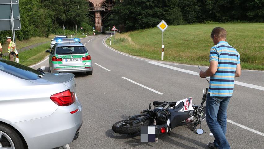 Motorradfahrer bei Pleinfeld lebensbedrohlich verletzt