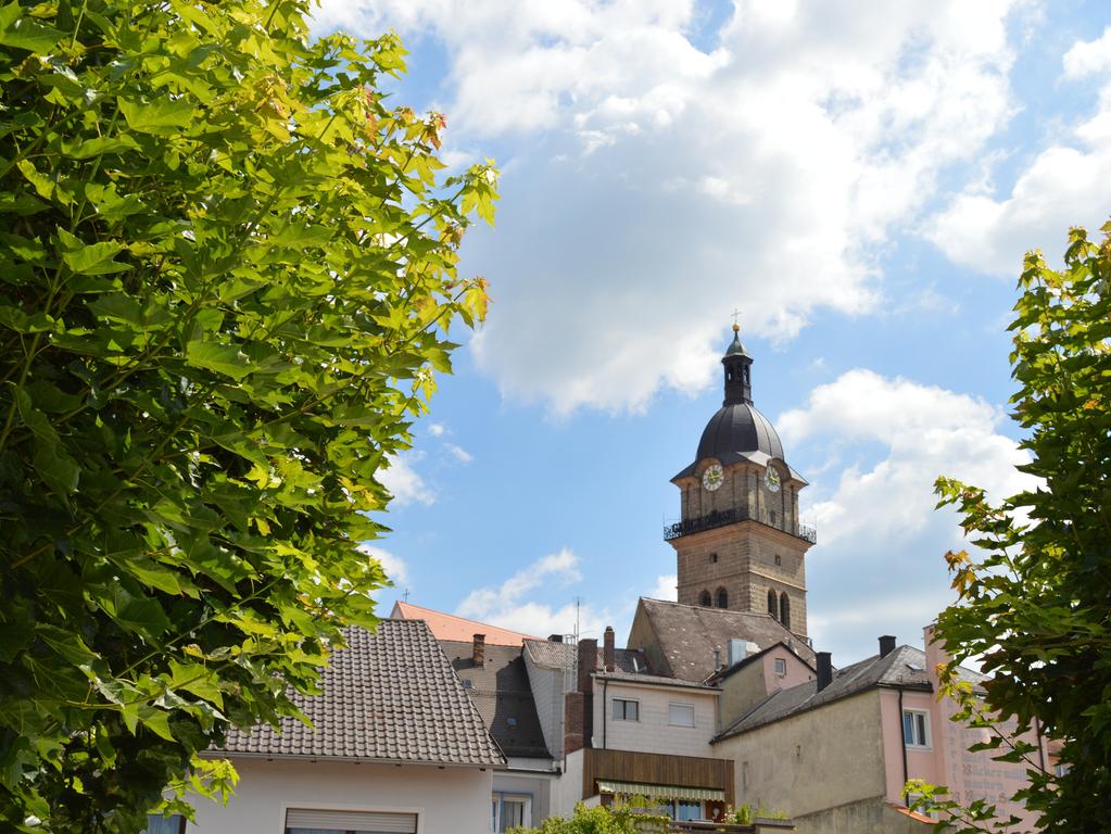 10 Besten Maler Fur Innenanstrich In Breitenbrunn Neumarkt In Der