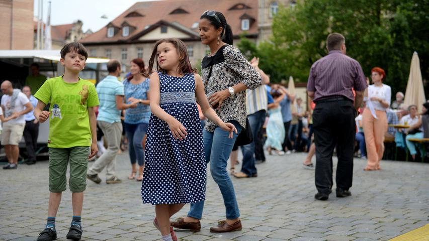 Auftakt beim 19. Fürth-Festival: Tanzen auf Kopfsteinpflaster