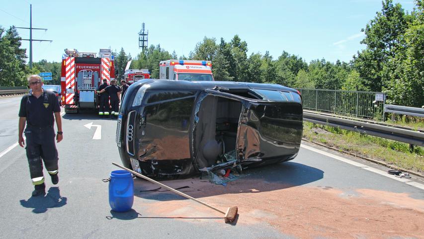 An beiden Fahrzeugen entstand nach ersten Schätzungen ein Sachschaden in Höhe von 15.000 Euro.