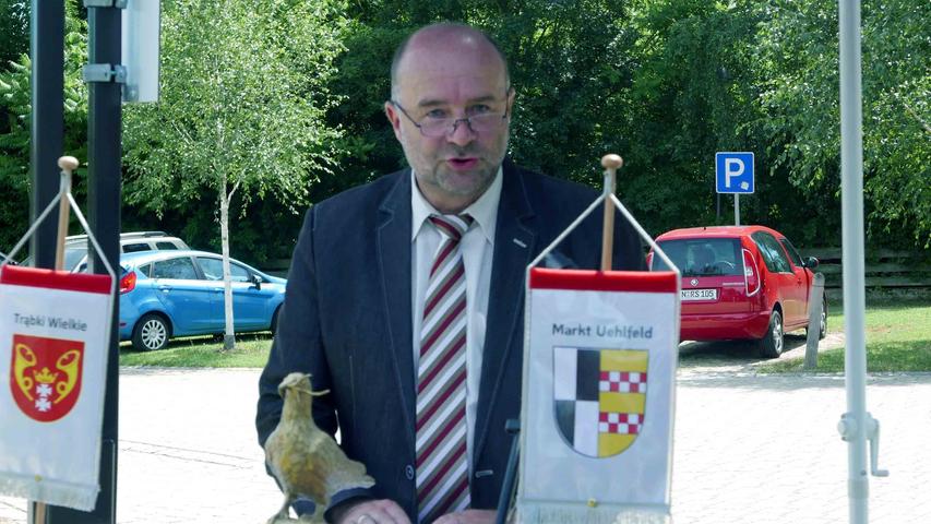 Bürgermeister Werner Stöcker freute sich über den Festakt im Rahmen des vierten "Hochzeitstages" der Partnergemeinde...