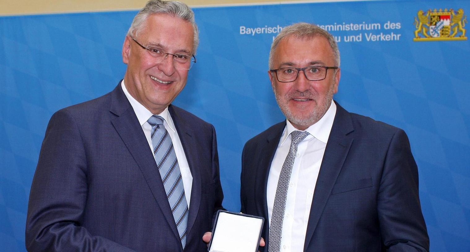 Innenminister Herrmann zeichnet Bürgermeister von Heiligenstadt aus