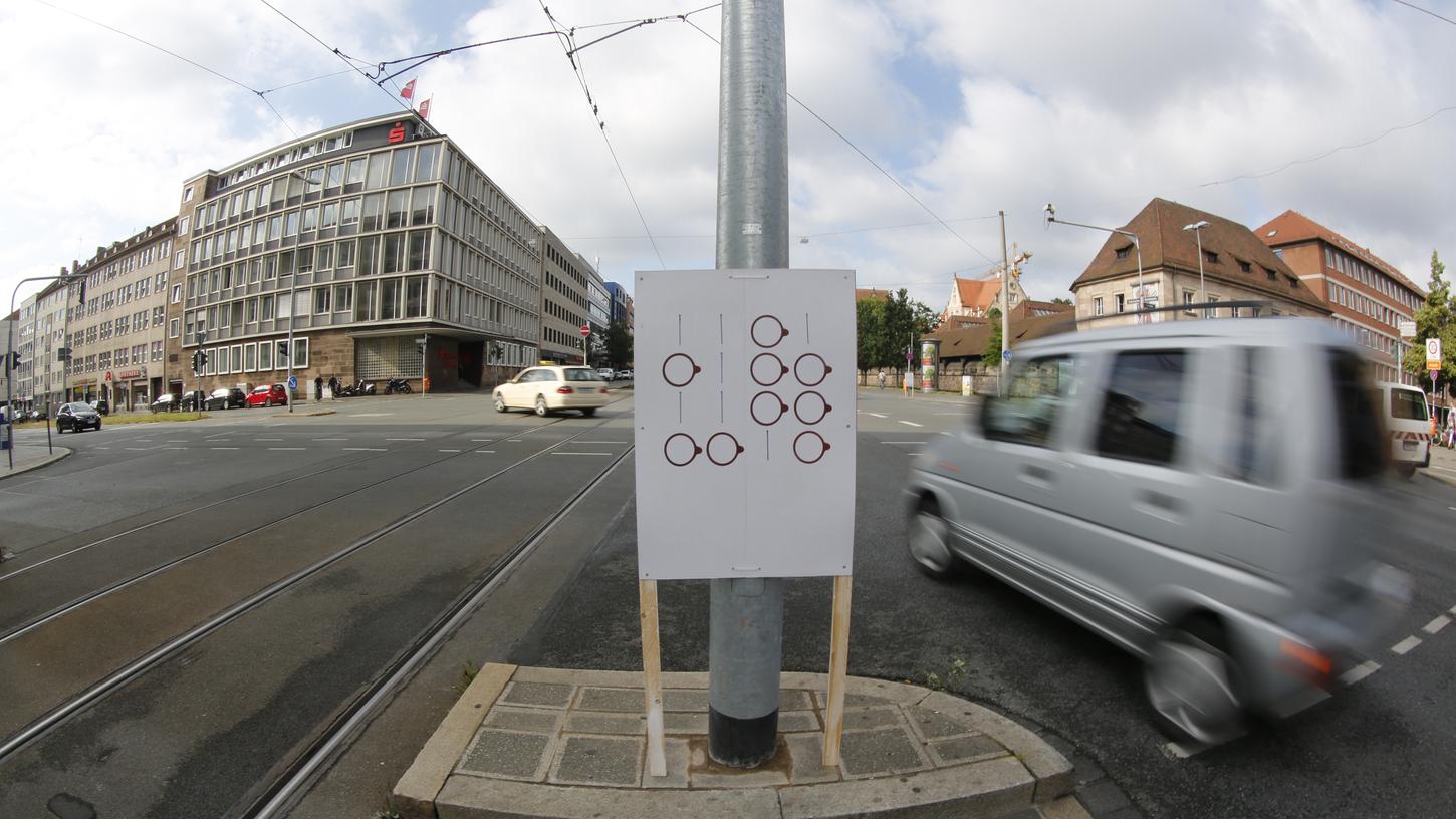 Das bedeuten die rätselhaften Plakate in Nürnberg wirklich