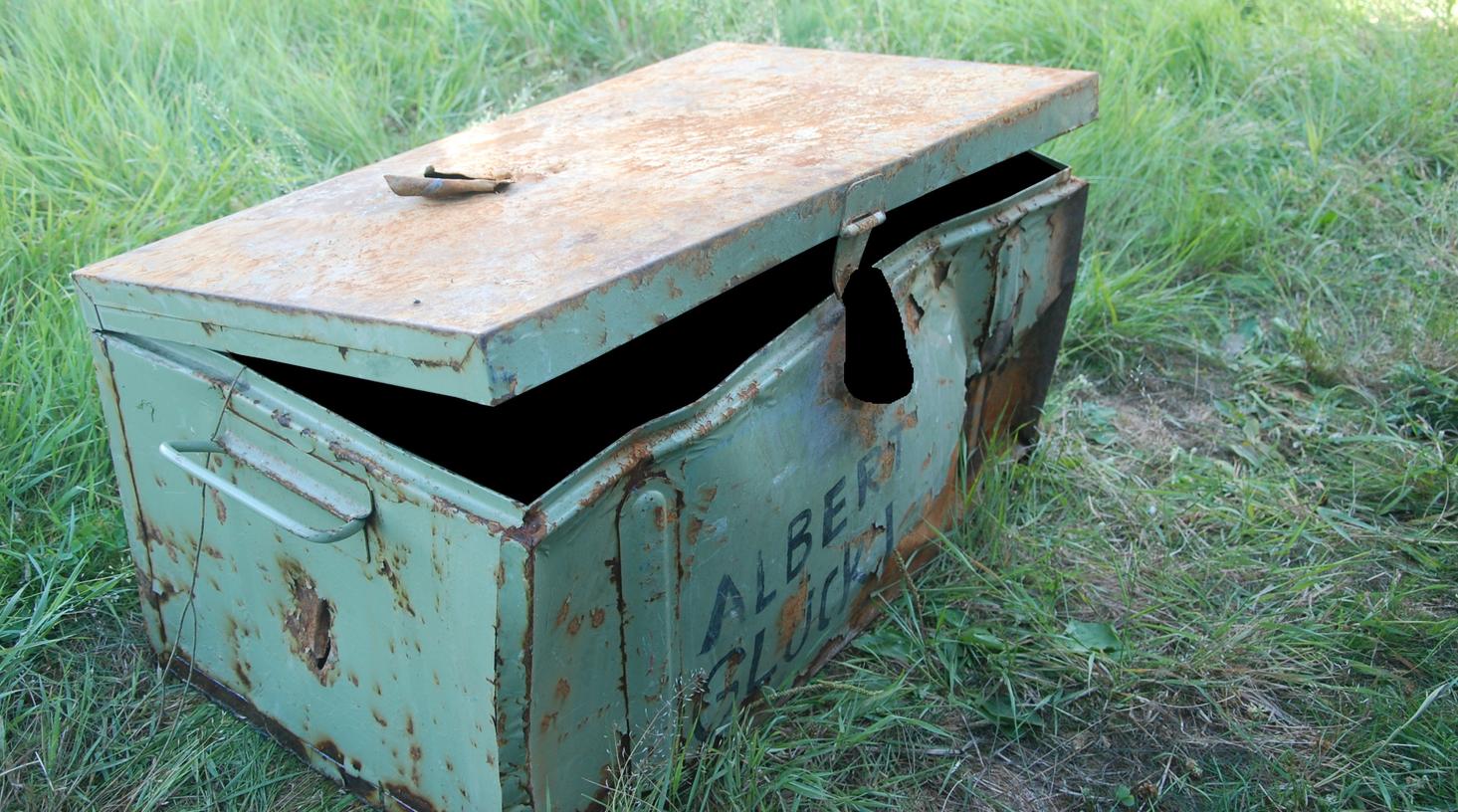 Leiche in Kiste auf der Elbe gefunden: Identität unklar