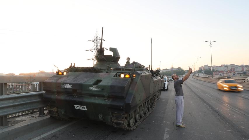 Versuchter Militärputsch in der Türkei: Der Tag danach 