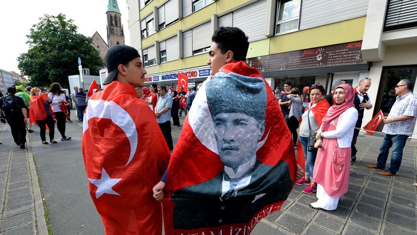 Kundgebung vor dem Türkischen Konsulat in Nürnberg