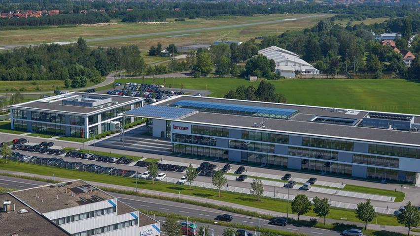 Neben dem neuen Standort in Bamberg ist Brose bereits in Hallstadt tätig. Mit den zusammen knapp 2.000 Mitarbeitern stellen Hallstadt und Bamberg den zweitgrößten Brose-Standort in Deutschland.