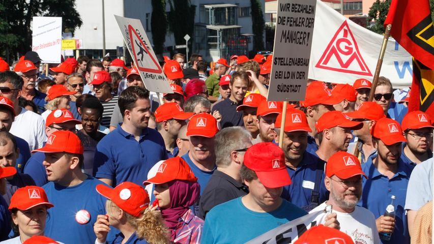 Aktionstag der IG Metall gegen den geplanten Stellenabbau: Über 2000 Menschen demonstrierten in Nürnberg gegen den Kahlschlag an den bayerischen Standorten.