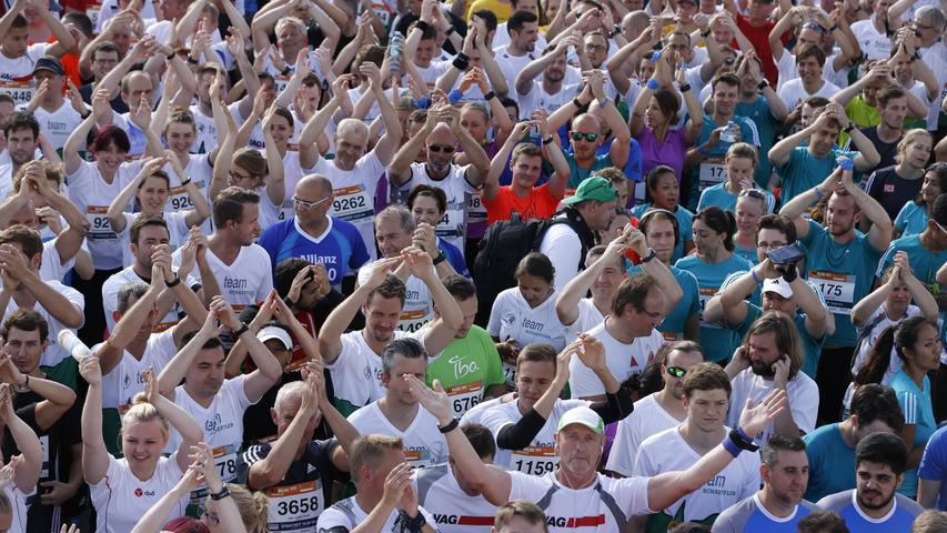 Laufen, Schnaufen, Spurten: 17.500 gaben beim B2Run 2016 alles