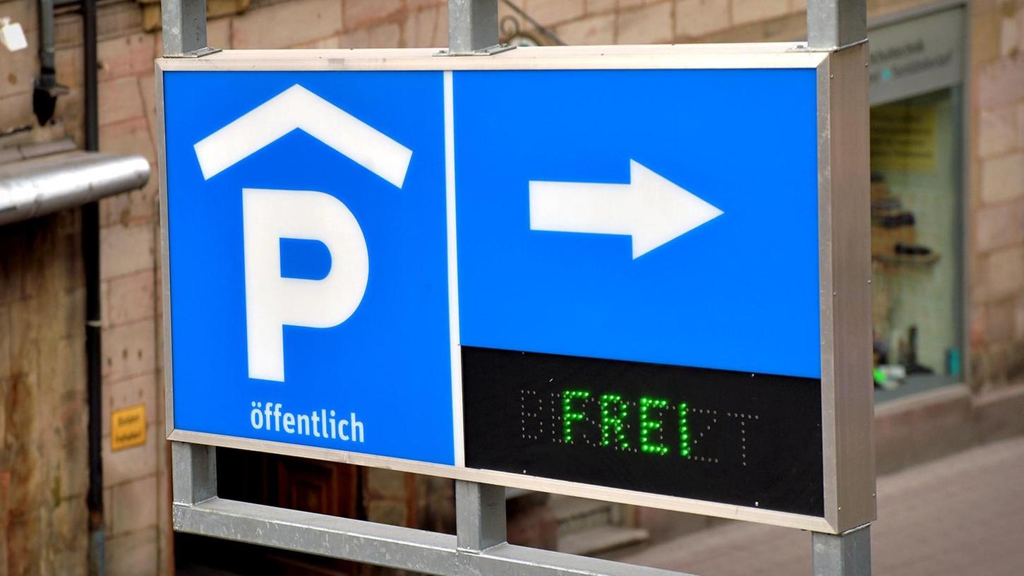 Konkurrenz fürs dynamische Parkleitsystem in Fürth