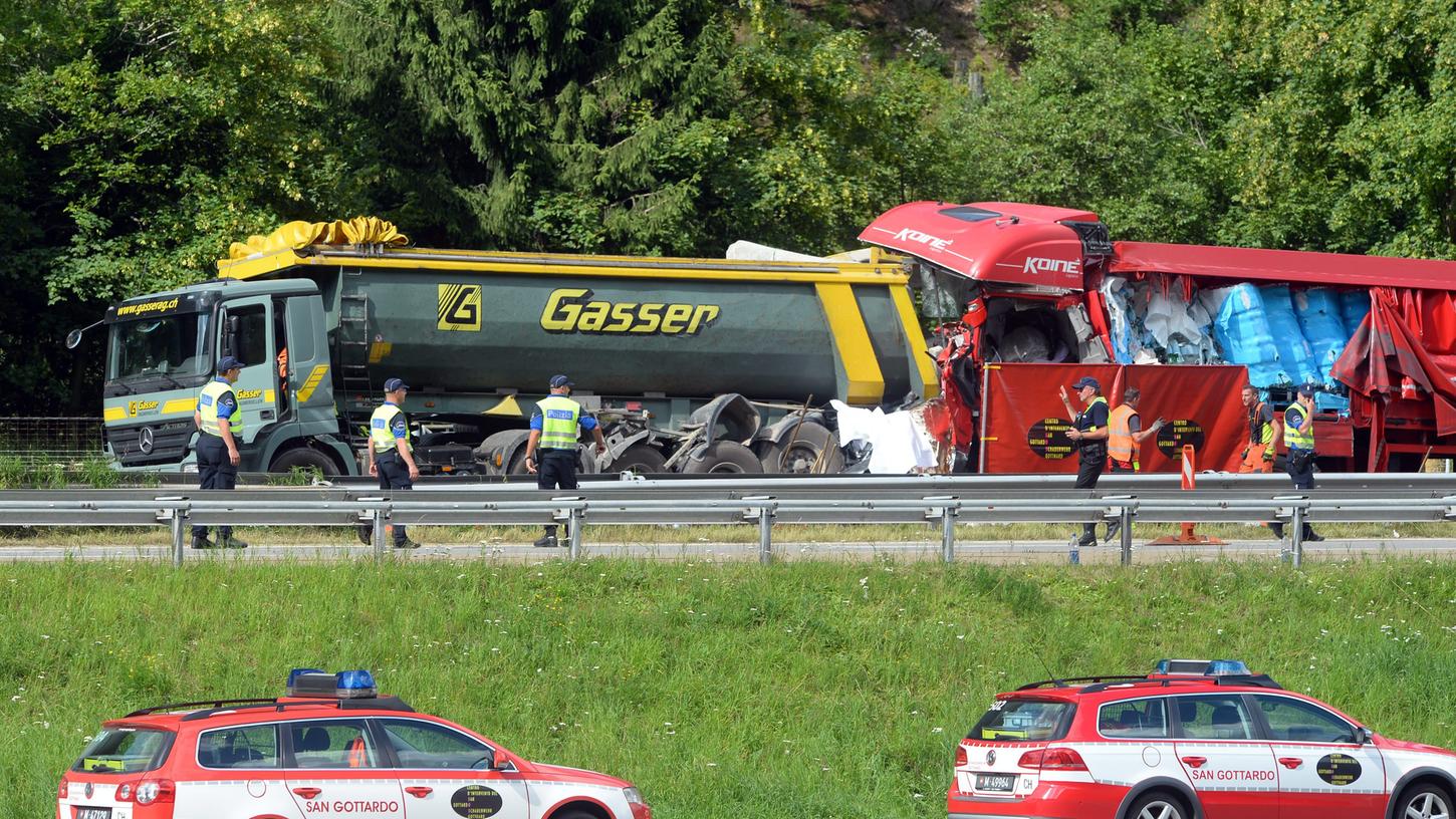 Bei dem Unfall am Gotthardtunnel starben vier Menschen.
