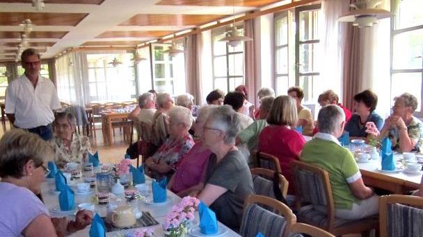 Neustadt: Dankeschön-Frühstück für Strickerinnen