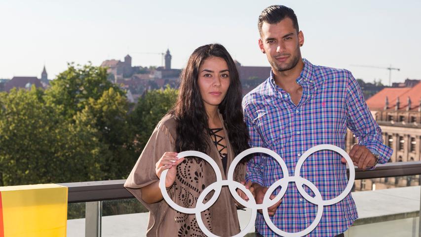 Neben Rabia Gülec ist auch ihr Bruder Tahir in Rio dabei. Er bestreitet - wie seine Schwester auch - zum ersten Mal einen Wettkampf bei Olympia. Einen großen Titel hat der 23-Jährige aber schon gewonnen: 2013 ist er Weltmeister im Taekwondo geworden.