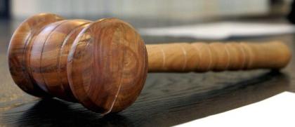 Betrügerische Gefährtin in Fürth vor Gericht: Nachts wurde das Konto geplündert