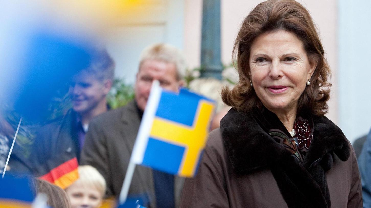 Schwedens Königin Silvia zählt zu den beliebtesten europäischen Monarchen. Heute besucht sie Schloss Thurn.