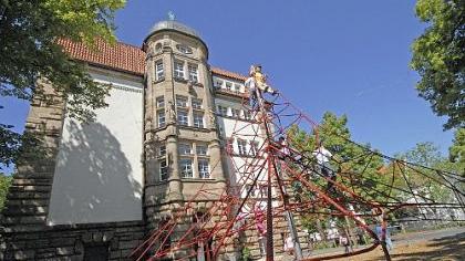 Frauenschule feiert 100-jähriges Jubiläum Frauenschule feiert 100-jähriges Jubiläum
