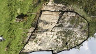 Mit einiger Fantasie lässt sich am Richard-Wagner-Felsen bei Obertrubach der Kopf des Komponisten wiedererkennen. Foto und Montage: Löwisch Mit einiger Fantasie lässt sich am Richard-Wagner-Felsen bei Obertrubach der Kopf des Komponisten wiedererkennen. Foto und Montage: Löwisch