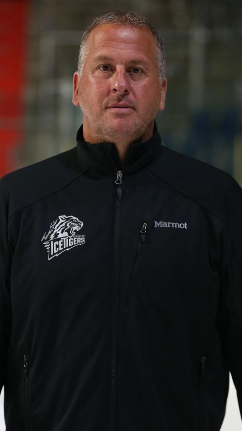 Rob Wilson, Cheftrainer (seit 2015), Nation: Großbritannien / Kanada, geboren am 18.07.1968.