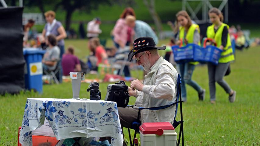 Ein riesengroßes Picknick: Die Besucher beim Klassik Open Air