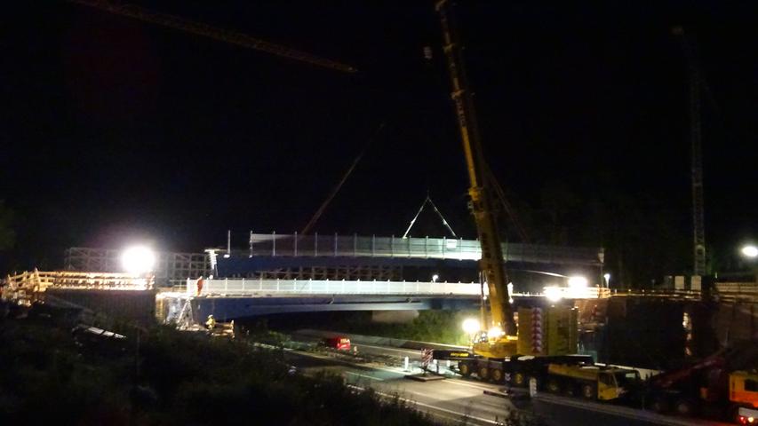 Brückenträger bei Schwabach eingehoben: A6 komplett gesperrt