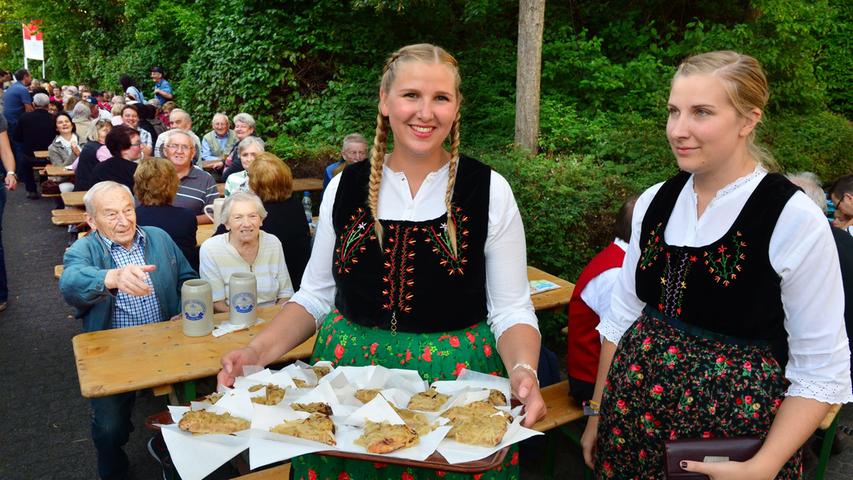 Zwiebelbrot, Geschichte und Musik beim Hohlgassfest in Dechsendorf
