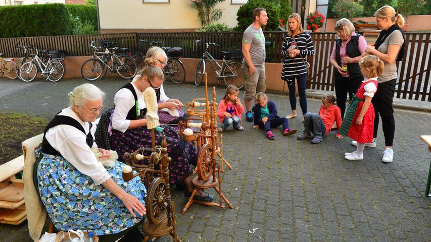 Zwiebelbrot, Geschichte und Musik beim Hohlgassfest in Dechsendorf 